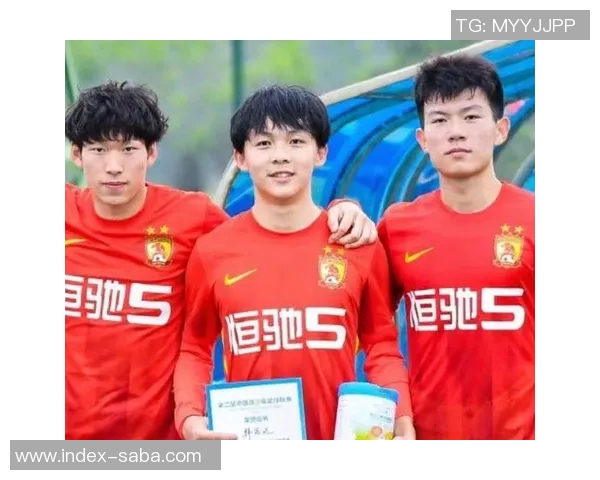 中国足球热身赛再掀热潮球迷期待新星崛起与战术创新